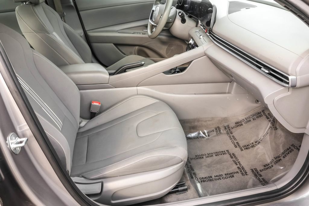 Used 2024 Hyundai Elantra SEL FWD image 36