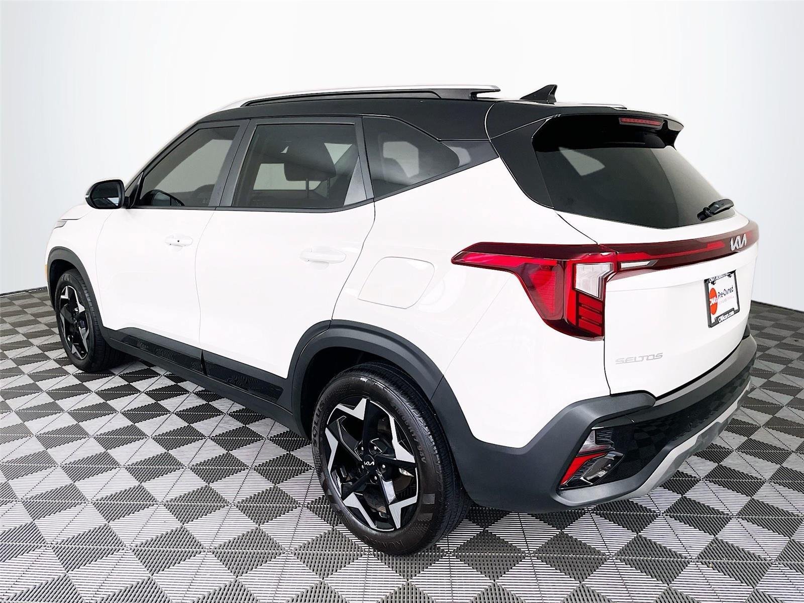 Certified 2025 Kia Seltos S FWD image 7