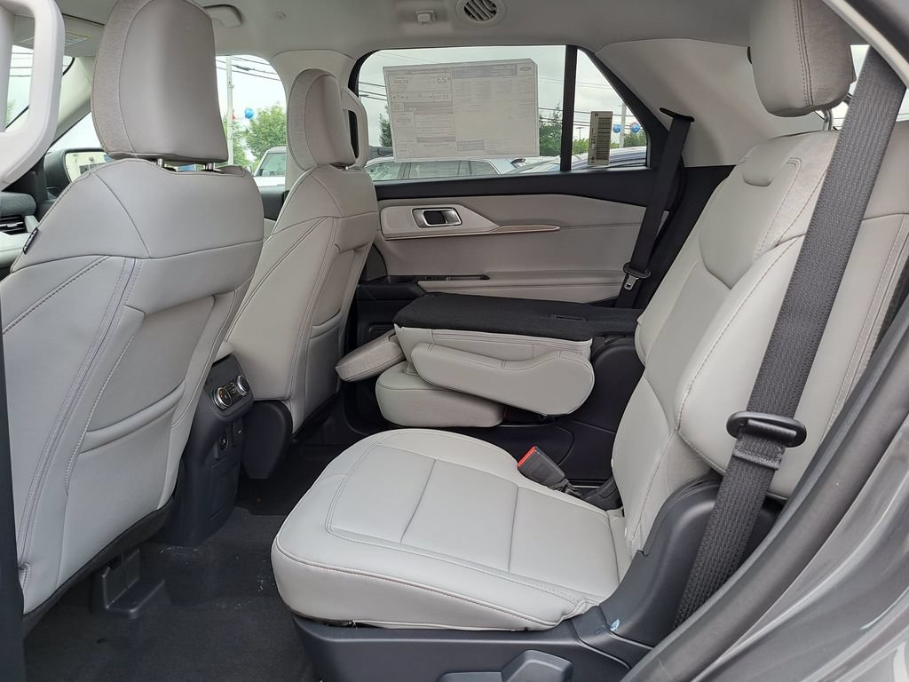 New 2026 Ford Explorer Active w/ Active Comfort Package AWD/4WD image 15