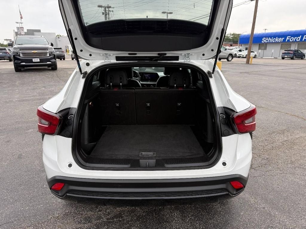 Used 2024 Chevrolet Trax RS w/ Driver Confidence Package FWD image 8
