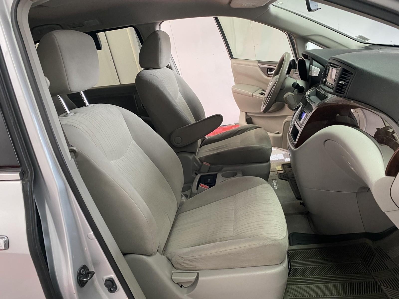 Used 2015 Nissan Quest SV FWD image 9