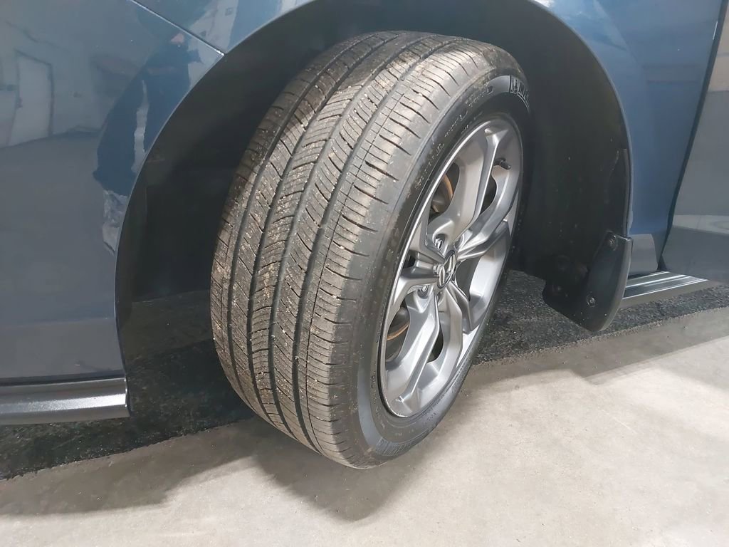 Used 2024 Honda Accord EX image 31