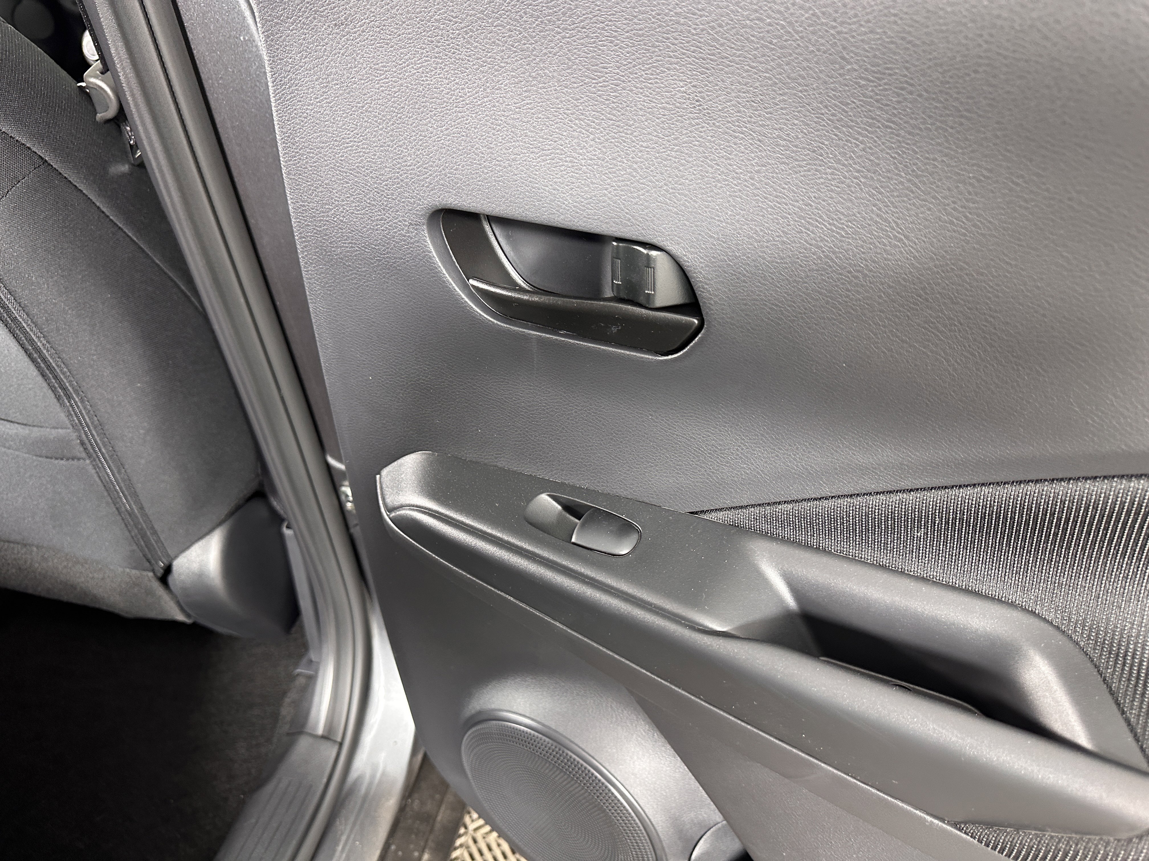 New 2025 Nissan Kicks Play S image 36