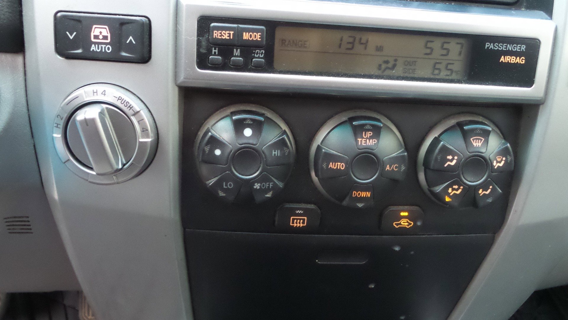 Used 2005 Toyota 4Runner SR5 AWD/4WD image 13