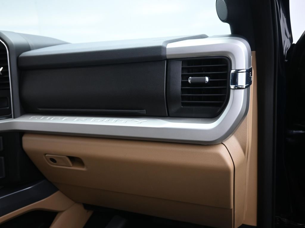 Used 2025 Ford F350 XLT w/ Black Appearance Package image 26