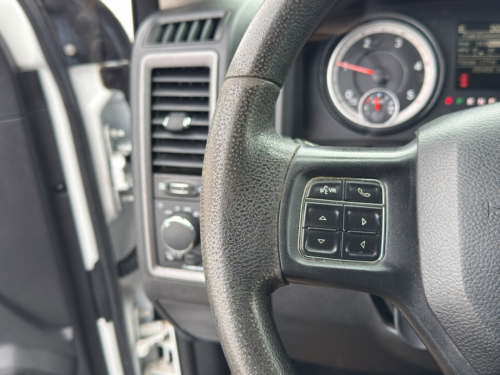 Used 2017 RAM 3500 Tradesman w/ Chrome Appearance Group image 33