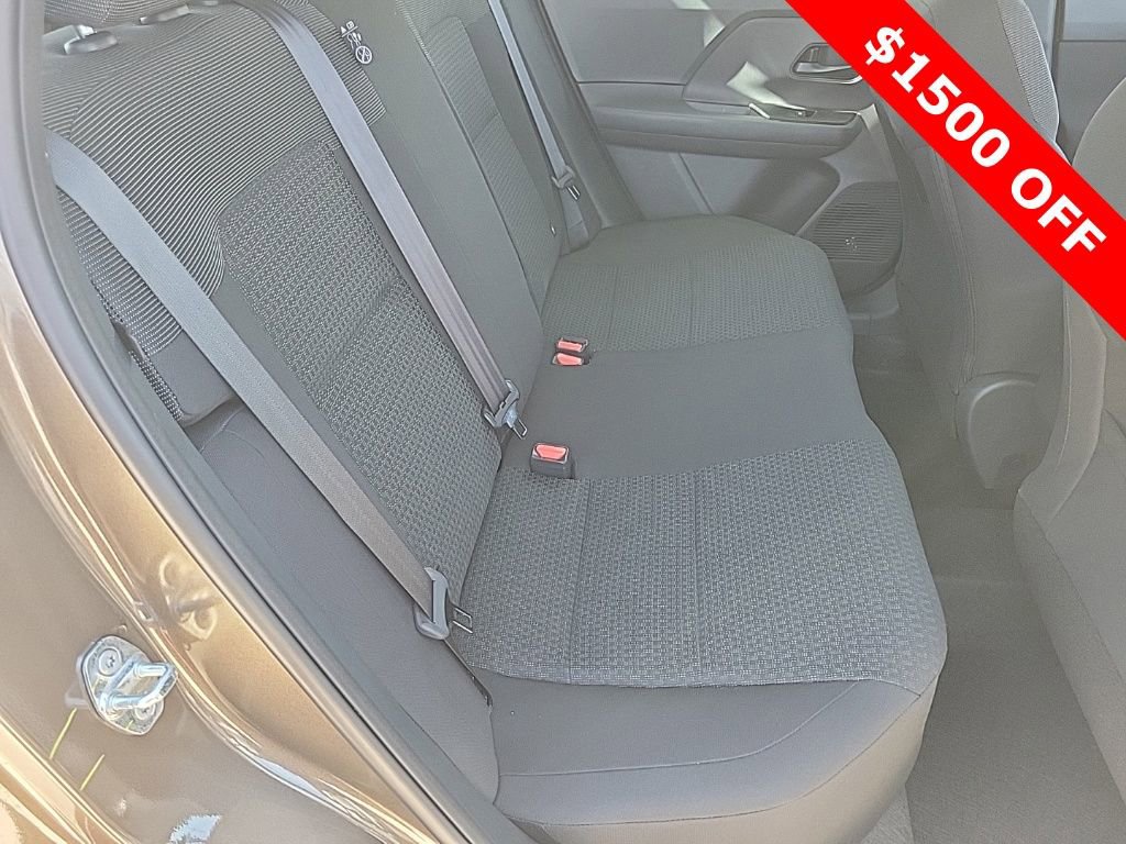 New 2025 Nissan Kicks S image 34