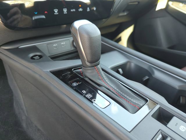 New 2026 Nissan Sentra SR w/ Floor Mat Package FWD image 38