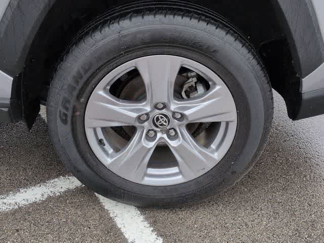 Used 2023 Toyota RAV4 XLE w/ Convenience Package AWD/4WD image 13