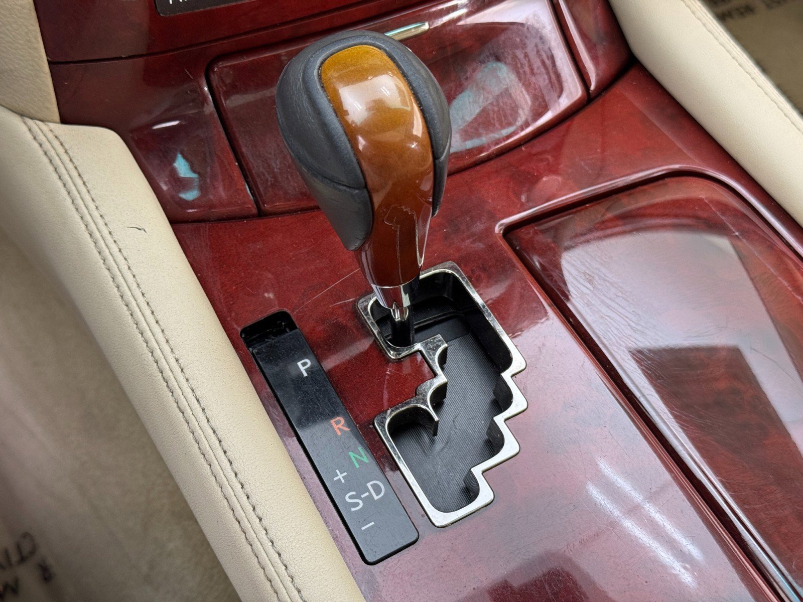 Used 2012 Lexus LS 460 w/ Comfort Pkg image 29