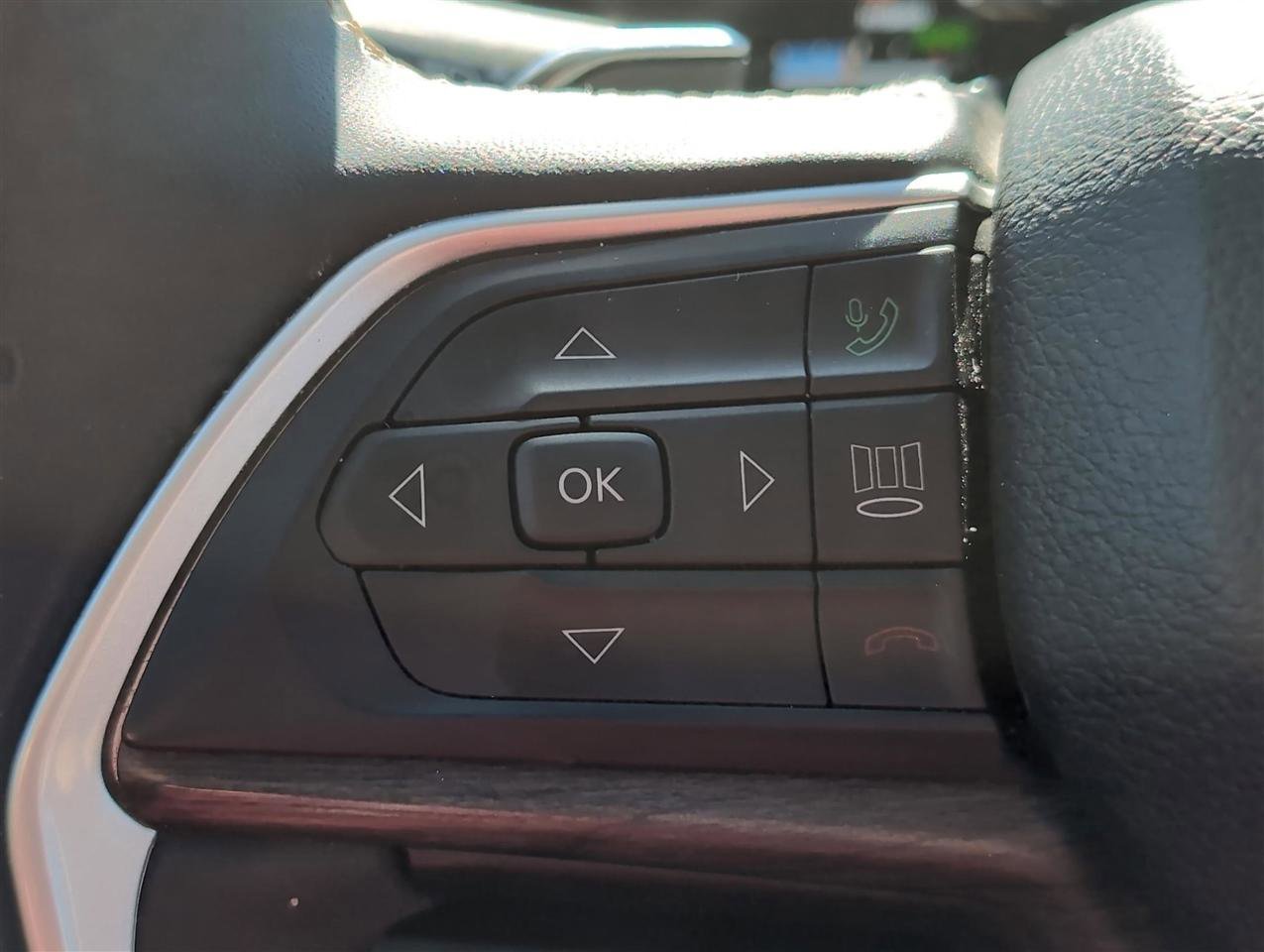 Used 2024 Jeep Grand Cherokee Limited 4xe image 23