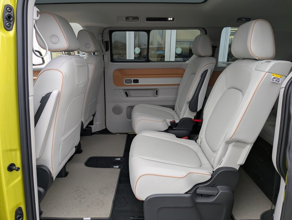 New 2025 Volkswagen ID. Buzz Pro S Plus image 29