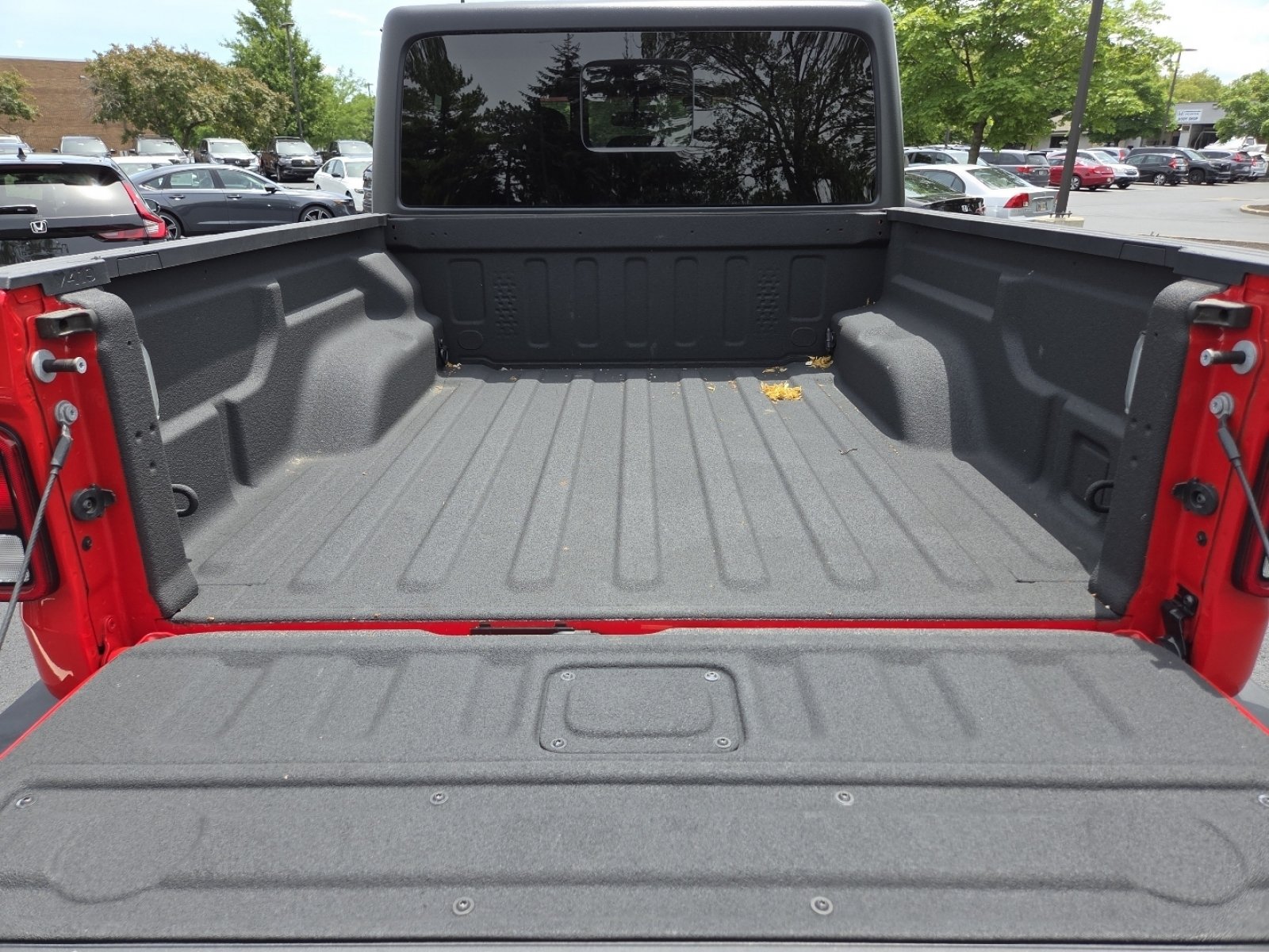 Used 2022 Jeep Gladiator Sport AWD/4WD image 23