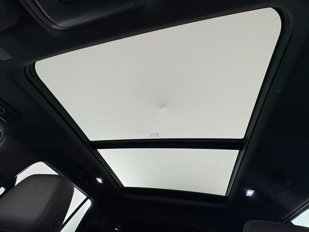 Used 2022 Chevrolet Tahoe Z71 image 32