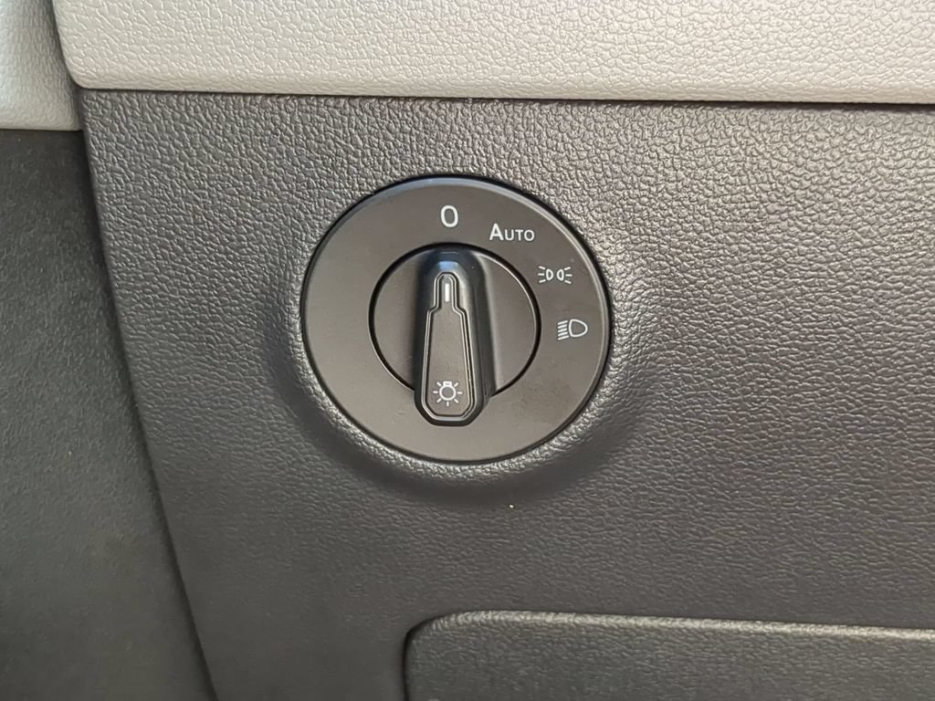 Certified 2024 Volkswagen Taos S FWD image 24