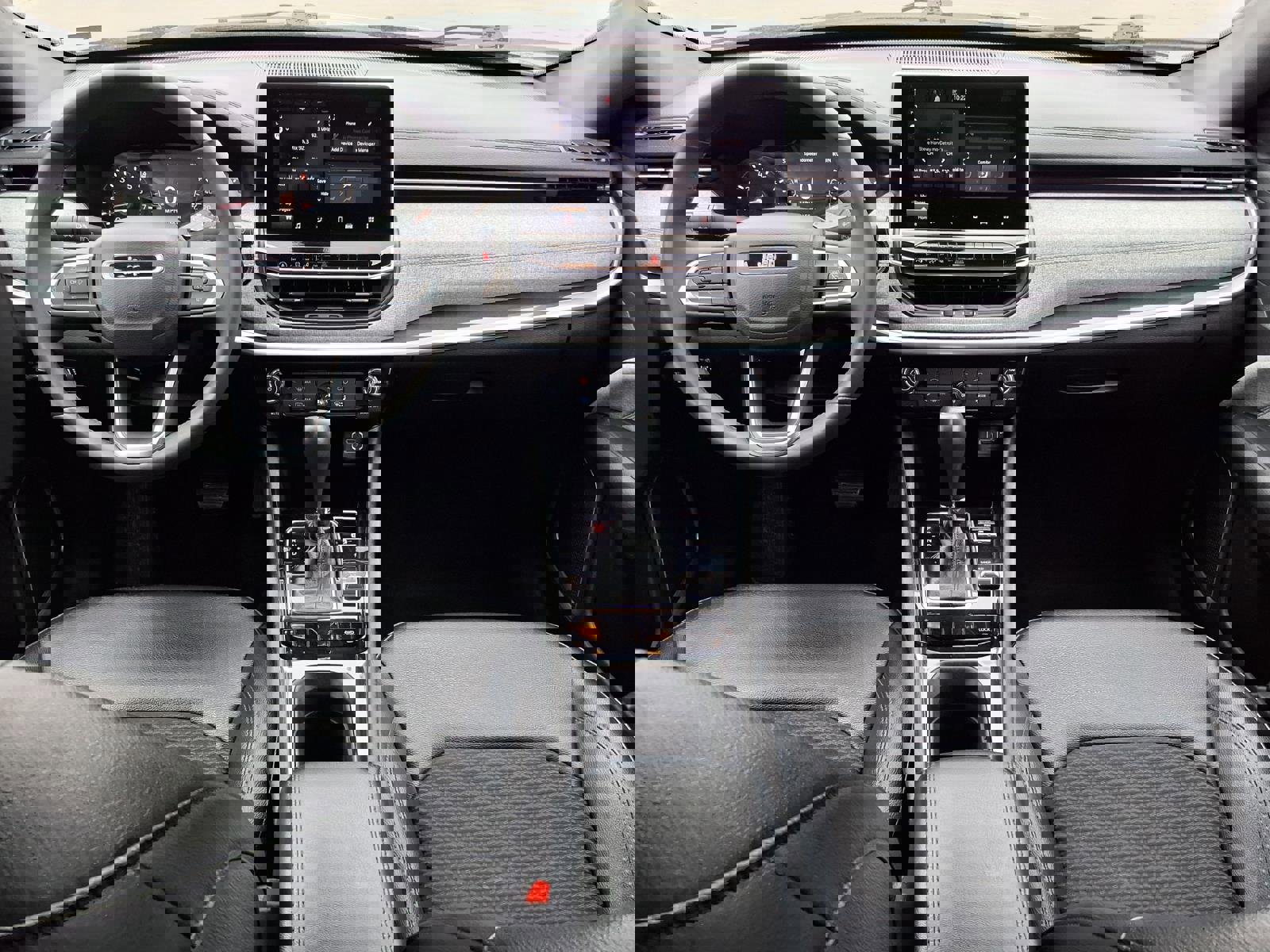 Used 2024 Jeep Compass Latitude w/ Altitude Special Edition image 12