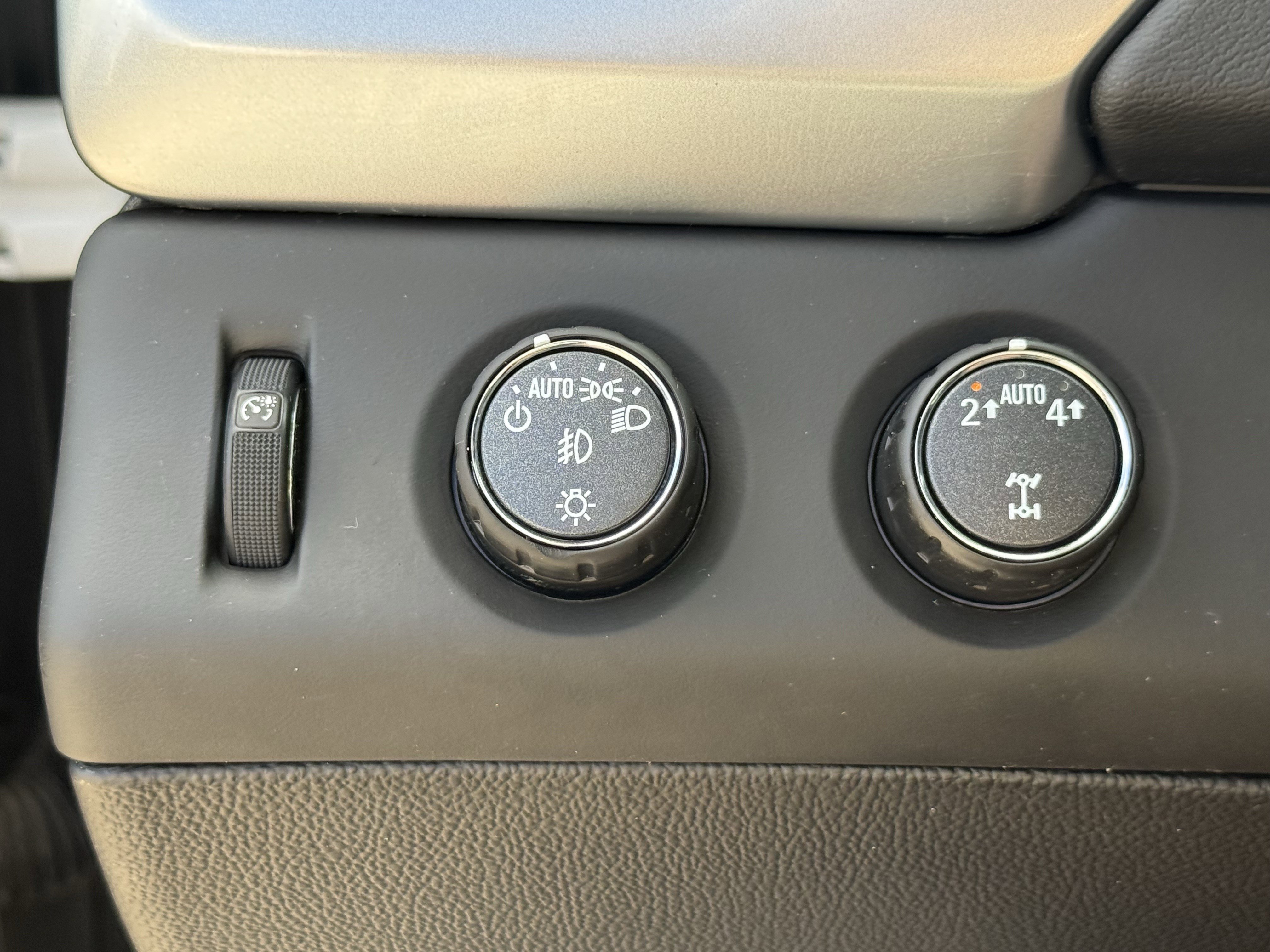 Used 2020 Chevrolet Tahoe LT image 24