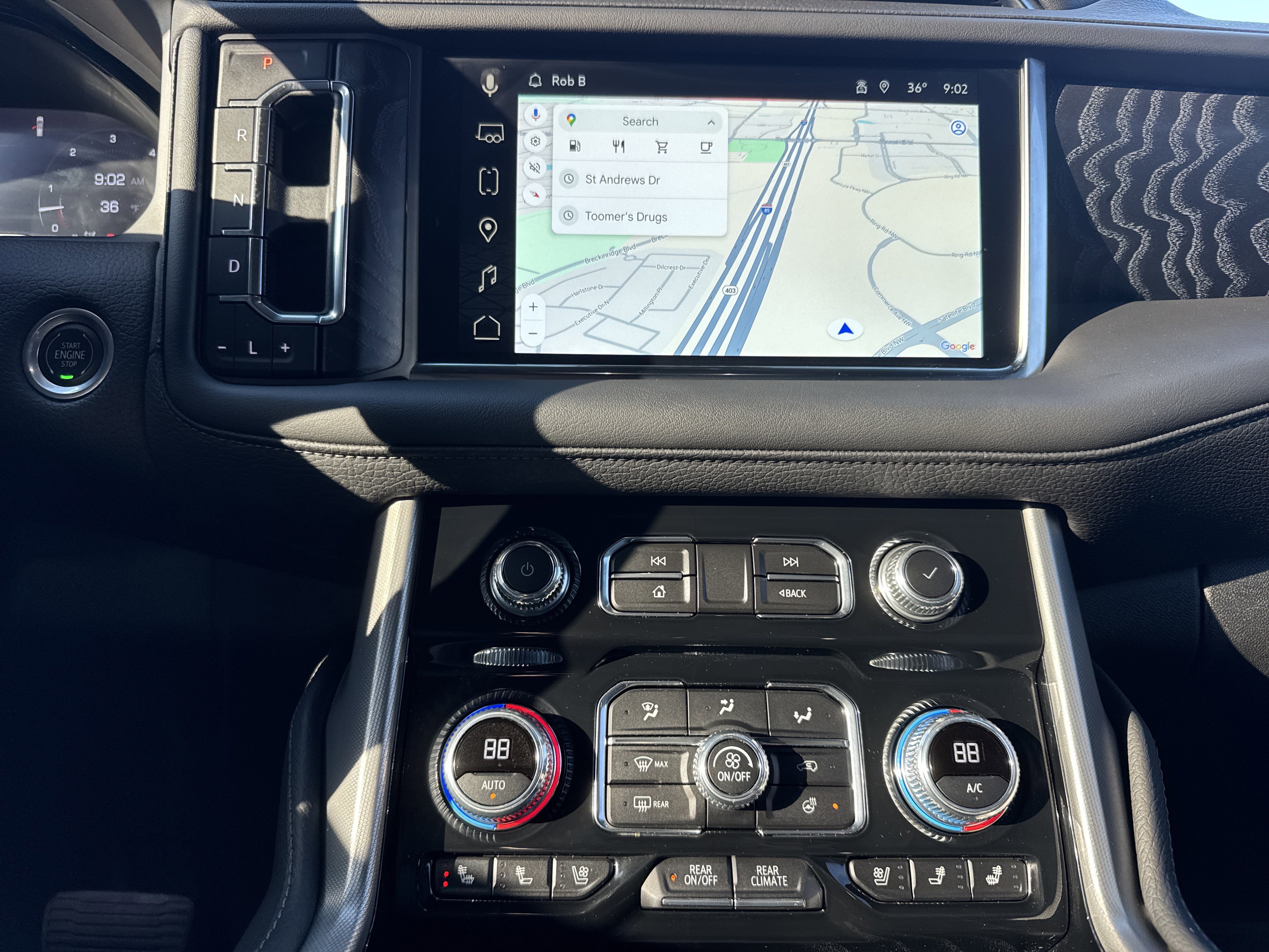 Used 2024 GMC Yukon Denali w/ Advanced Technology Package image 32