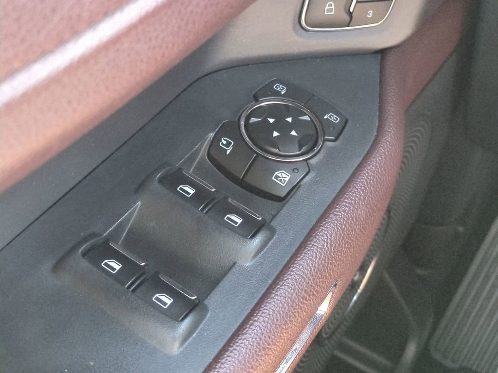 Used 2024 Ford Expedition Limited image 25