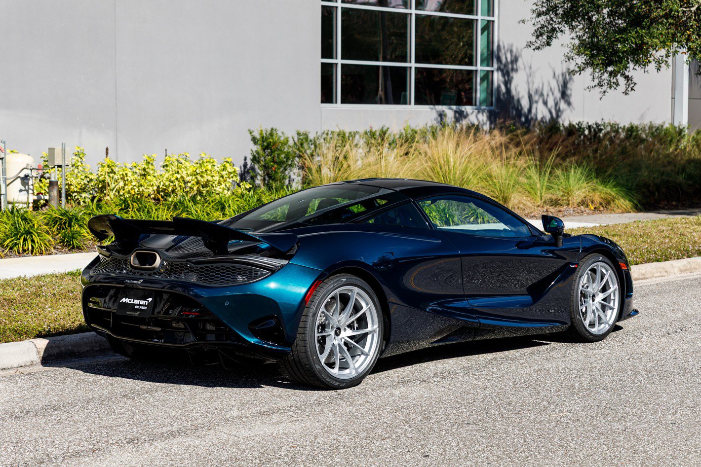 New 2026 McLaren 750S image 10