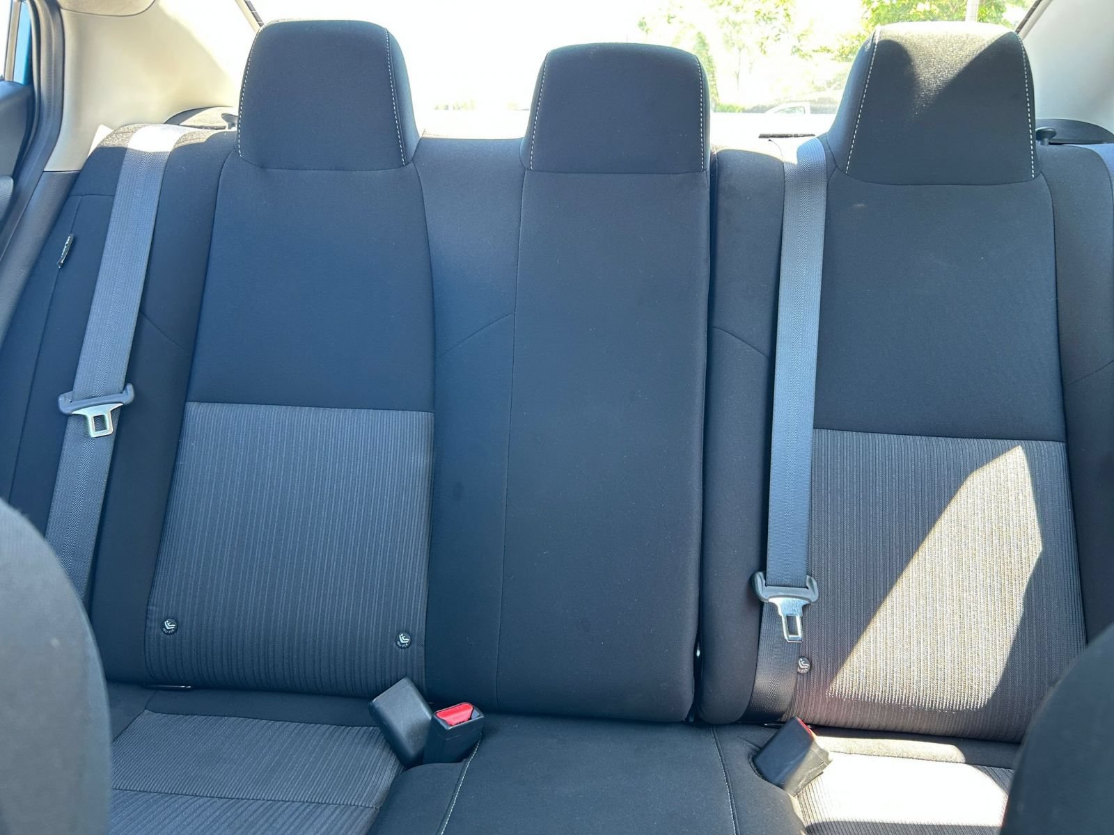 Used 2025 Nissan Sentra SV FWD image 33