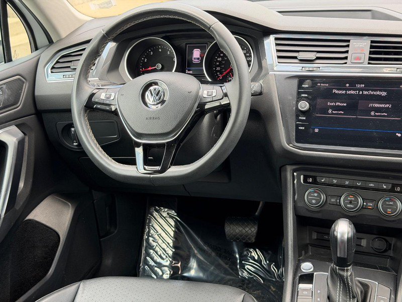 Used 2021 Volkswagen Tiguan SE w/ Panoramic Sunroof Package AWD/4WD image 13