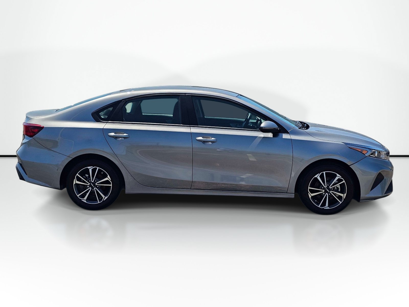 Certified 2024 Kia Forte LXS w/ LXS Technology Package FWD image 7