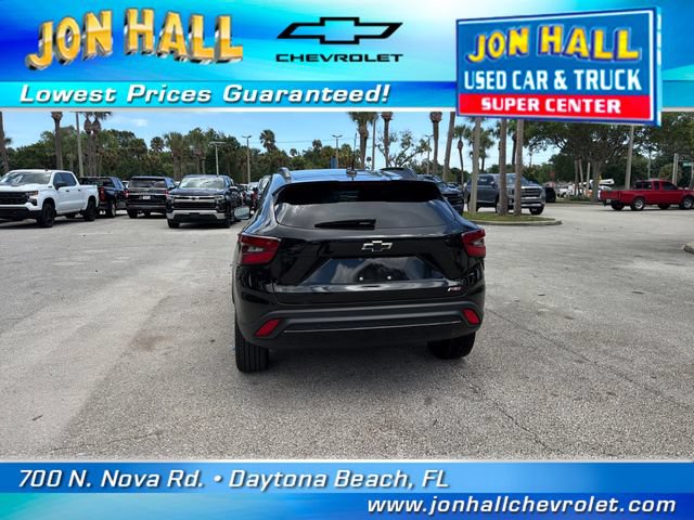 Used 2024 Chevrolet Trax RS w/ Sunroof Package FWD image 7