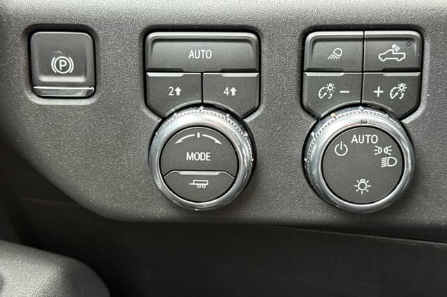 New 2026 GMC Sierra 1500 SLE w/ Preferred Package AWD/4WD image 30