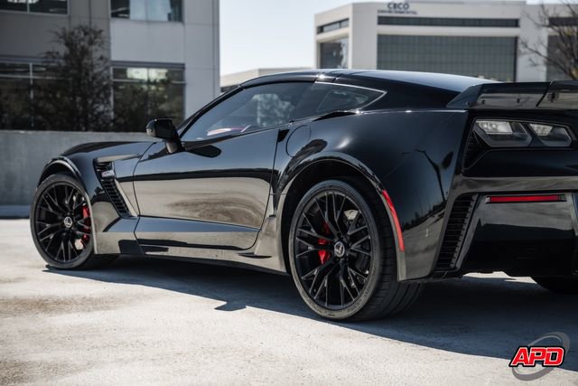 Used 2015 Chevrolet Corvette Z06 w/ 3LZ Preferred Equipment Group image 56