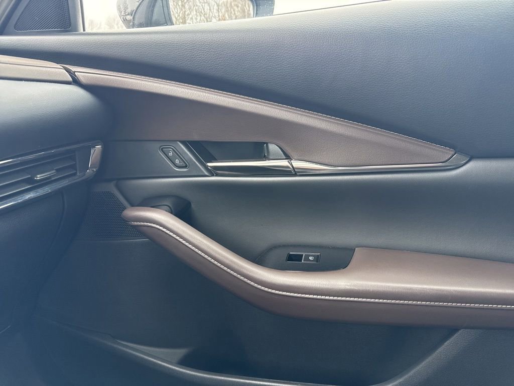 Used 2023 MAZDA CX-30 AWD 2.5 S w/ Premium Package image 32