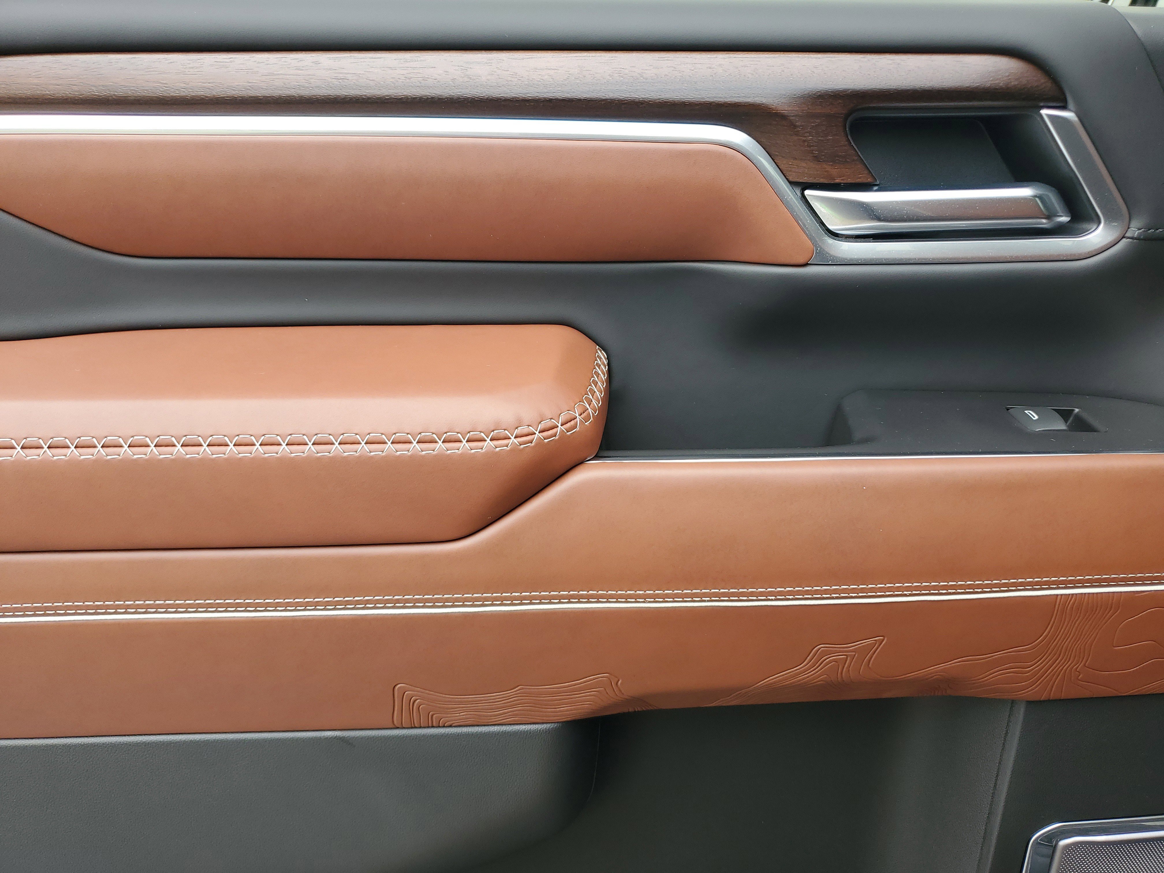 New 2025 GMC Sierra 2500 Denali Ultimate image 13