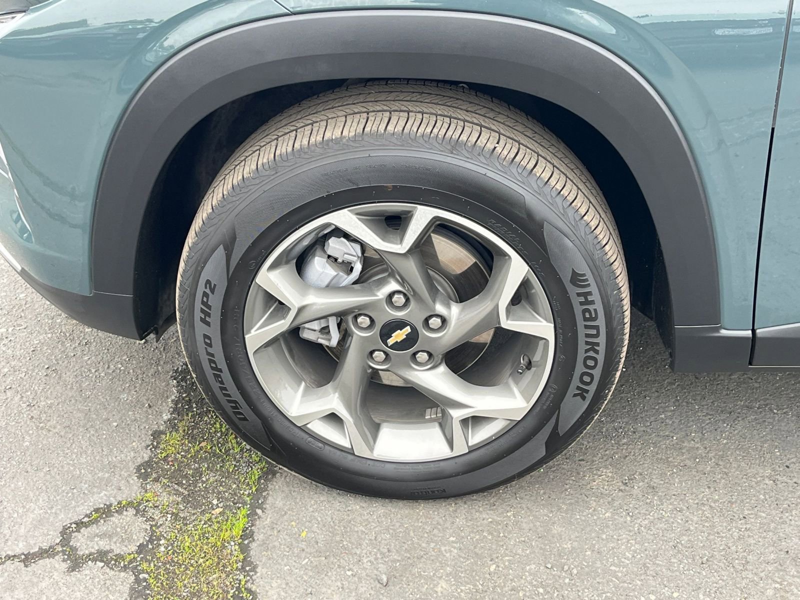 Used 2025 Chevrolet Trax LT w/ LT Convenience Package image 28