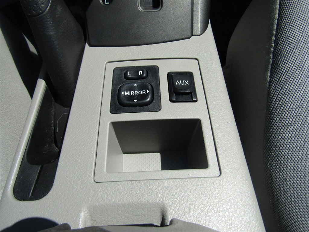 Used 2011 Toyota RAV4 2WD image 28