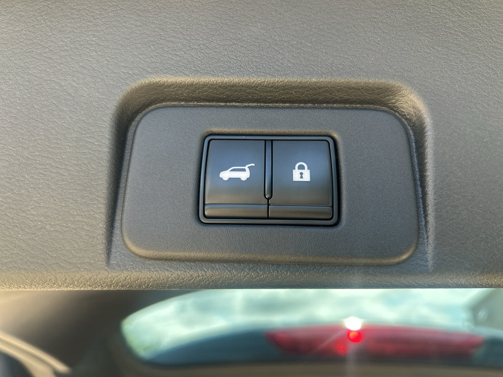 Certified 2023 Nissan Rogue Platinum w/ Platinum Premium Package AWD/4WD image 11