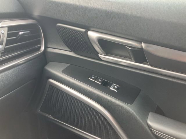 Used 2025 Kia Telluride S FWD image 29