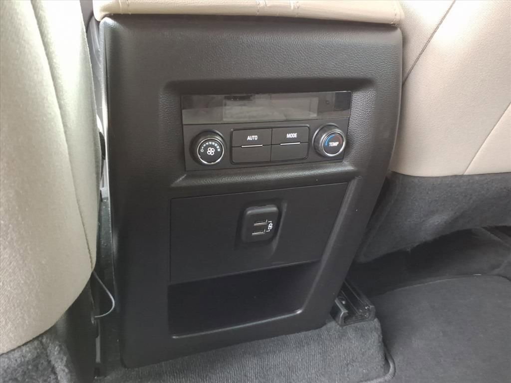 Used 2023 Chevrolet Traverse LS image 34