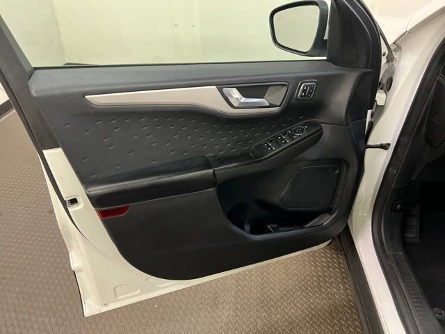 Used 2020 Ford Escape SEL image 12