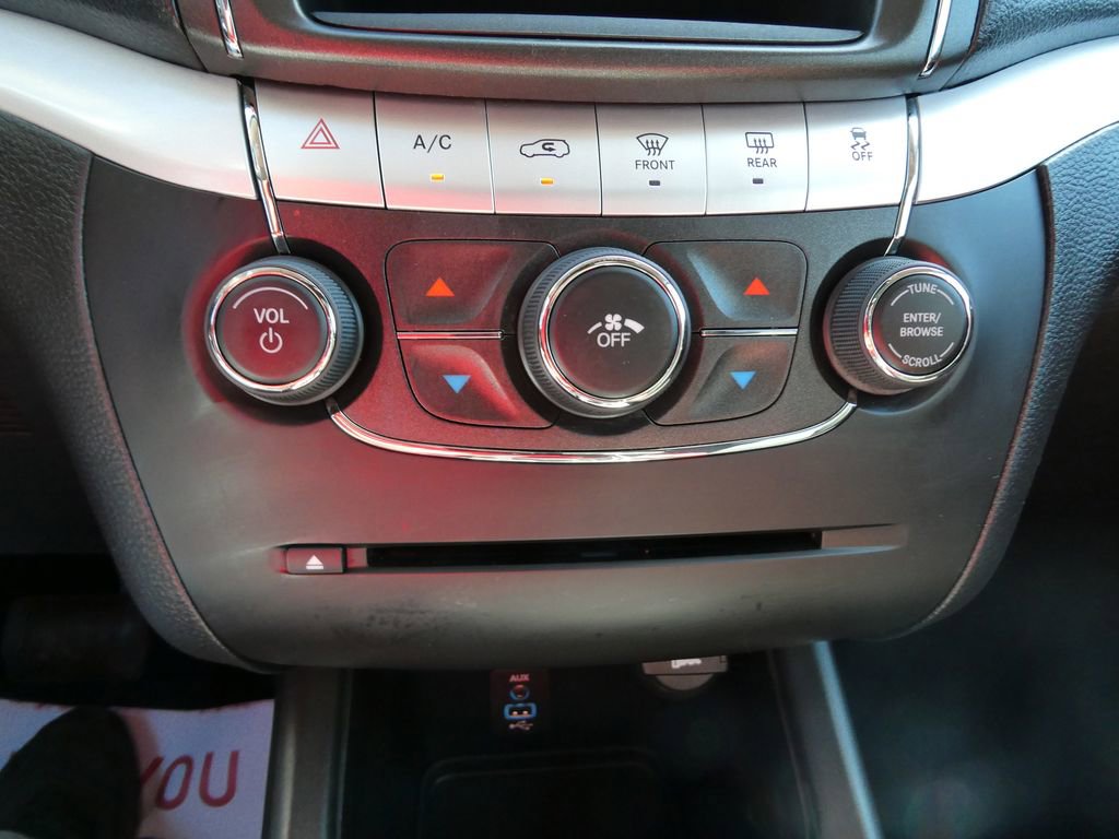 Used 2019 Dodge Journey SE w/ Premium Group FWD image 30