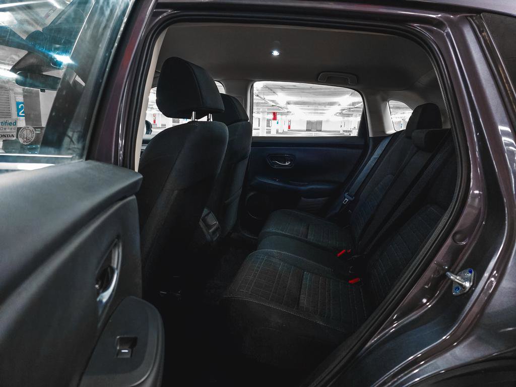 Certified 2025 Honda HR-V LX image 19