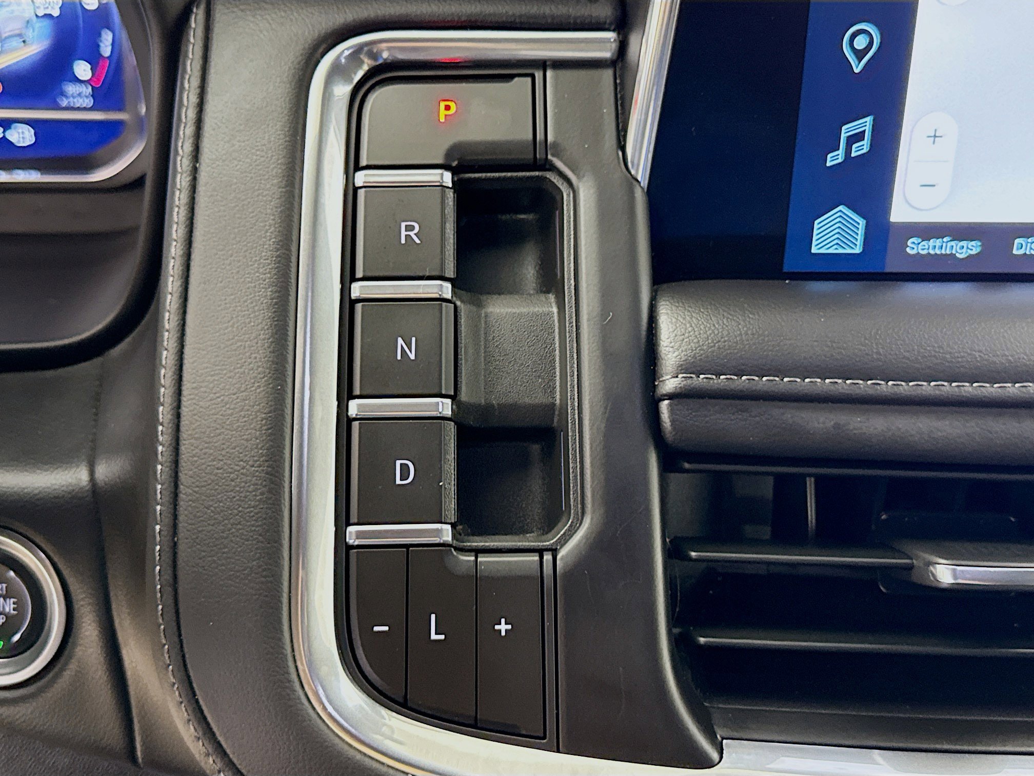 Used 2023 Chevrolet Tahoe Z71 AWD/4WD image 17