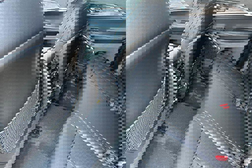 Used 2023 Jeep Grand Cherokee 4WD 4xe w/ Luxury Tech Group II image 9