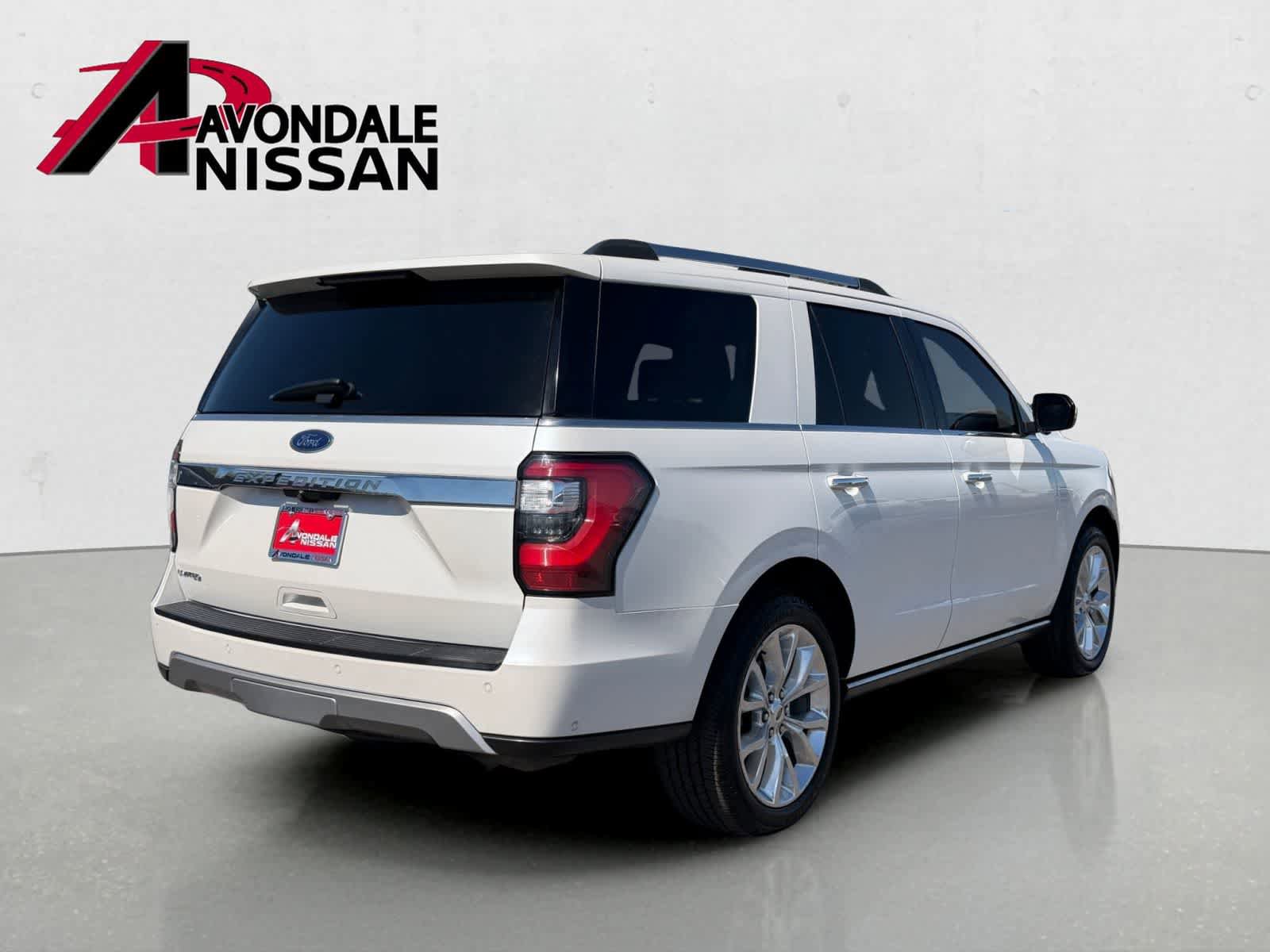 Used 2018 Ford Expedition Limited w/ Equipment Group 302A AWD/4WD image 6