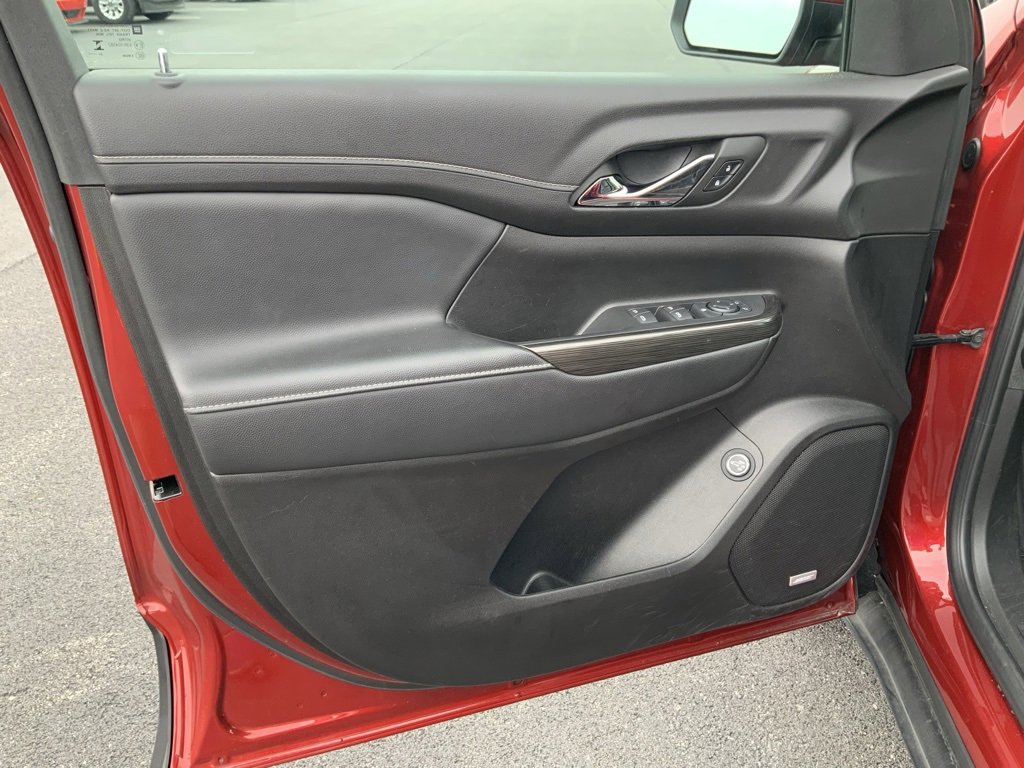 Used 2023 GMC Acadia SLT image 23