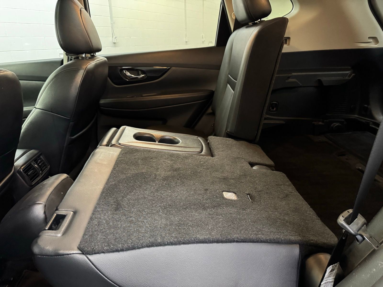 Used 2017 Nissan Rogue SL w/ SL Premium Package image 33