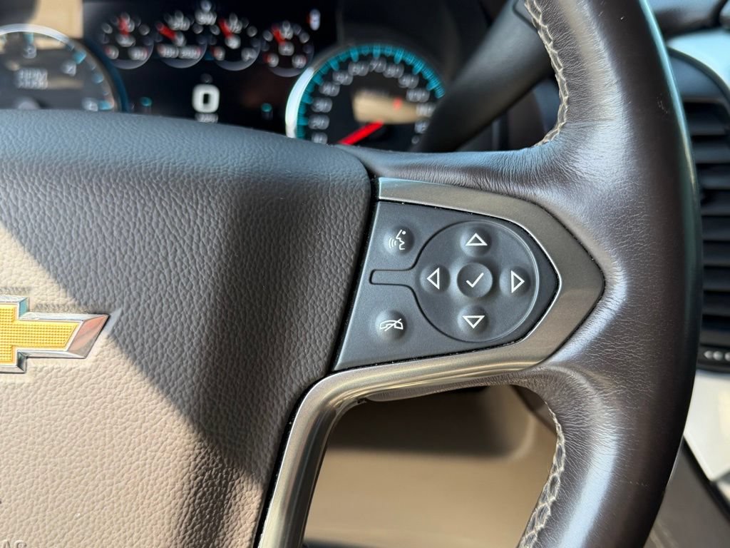 Used 2019 Chevrolet Suburban Premier AWD/4WD image 19