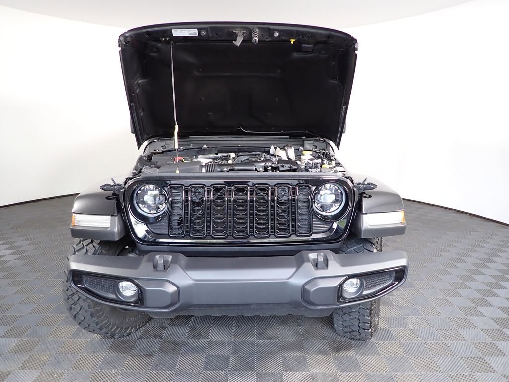 Used 2024 Jeep Gladiator Sport AWD/4WD image 10