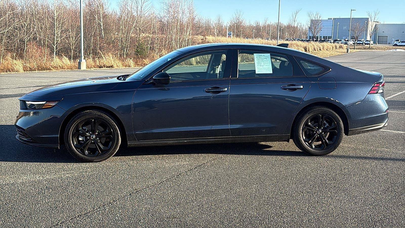 Used 2025 Honda Accord SE image 12