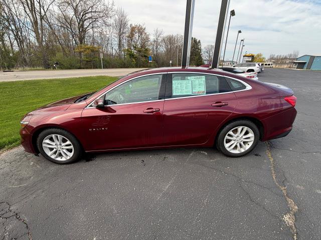Used 2016 Chevrolet Malibu LT FWD image 2