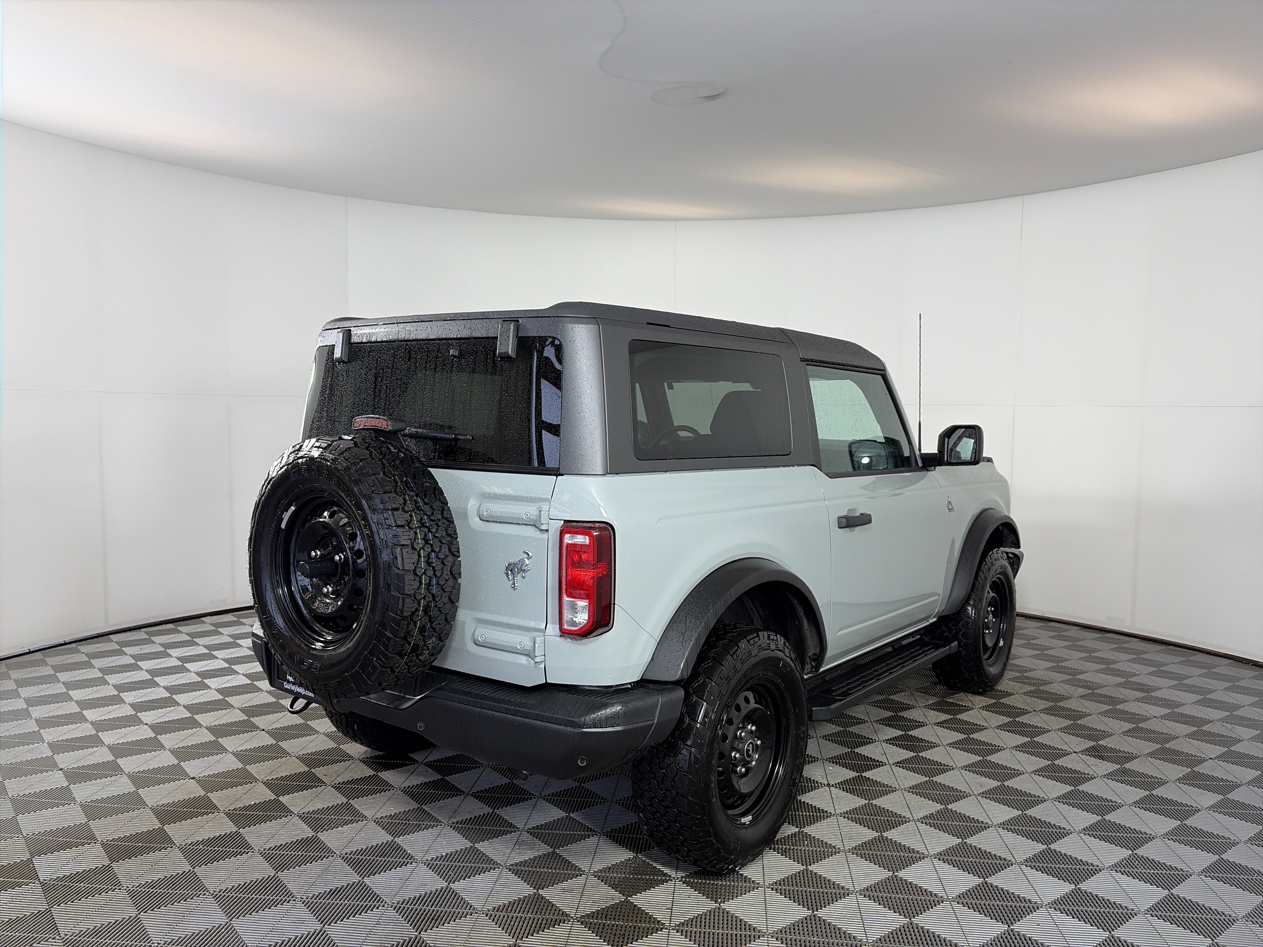 Used 2023 Ford Bronco Black Diamond image 10